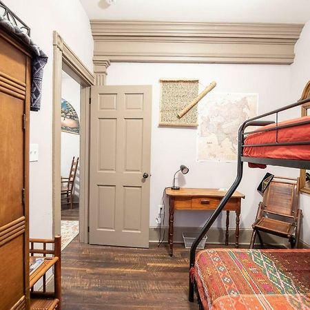 Cozy Hideaway In The Heart Of Lancaster Apartment Екстериор снимка