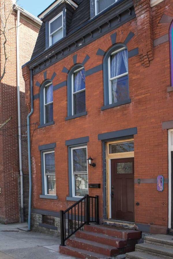 Cozy Hideaway In The Heart Of Lancaster Apartment Екстериор снимка